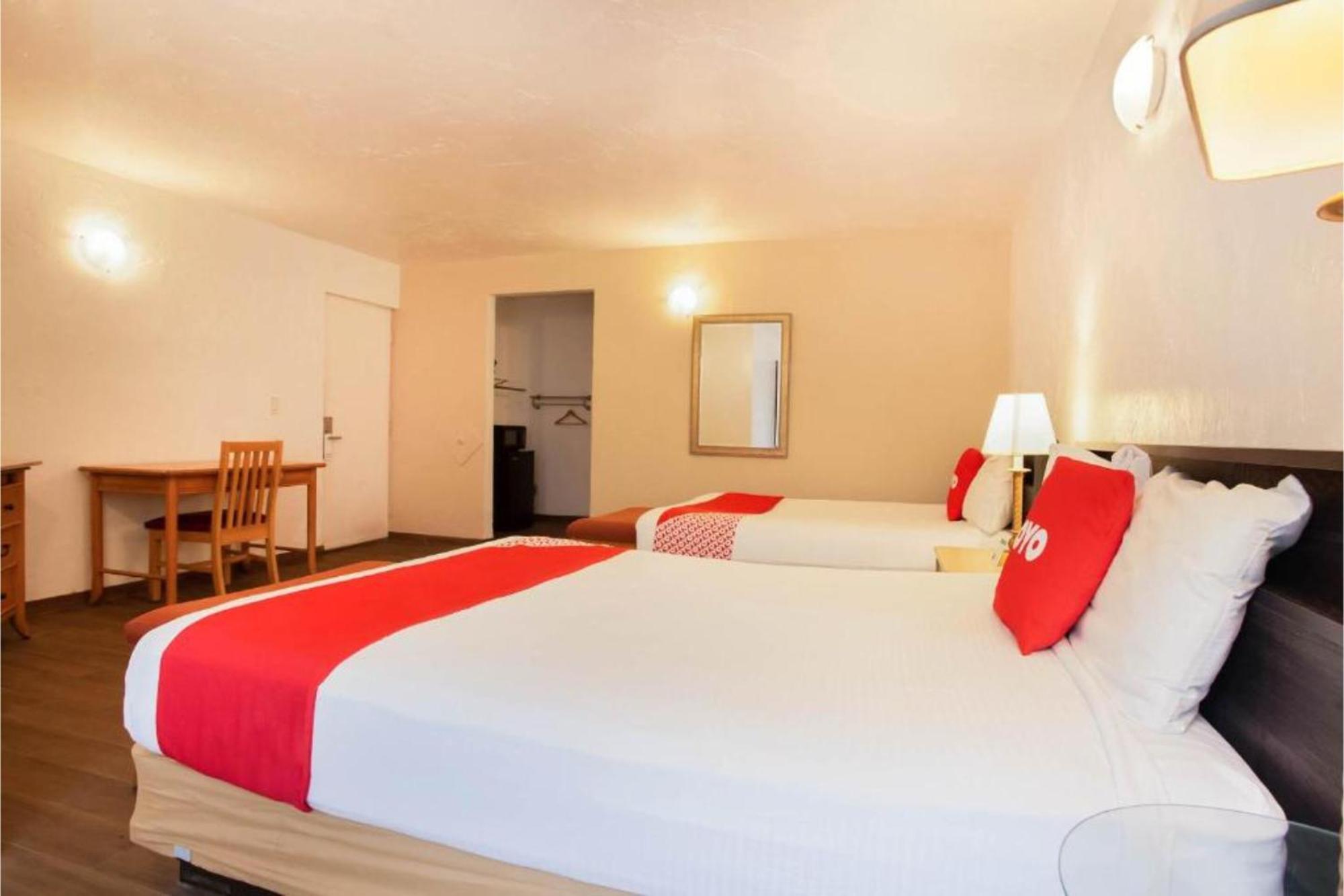 Oyo Waterfront Hotel- Cape Coral Fort Myers, Fl Exterior photo