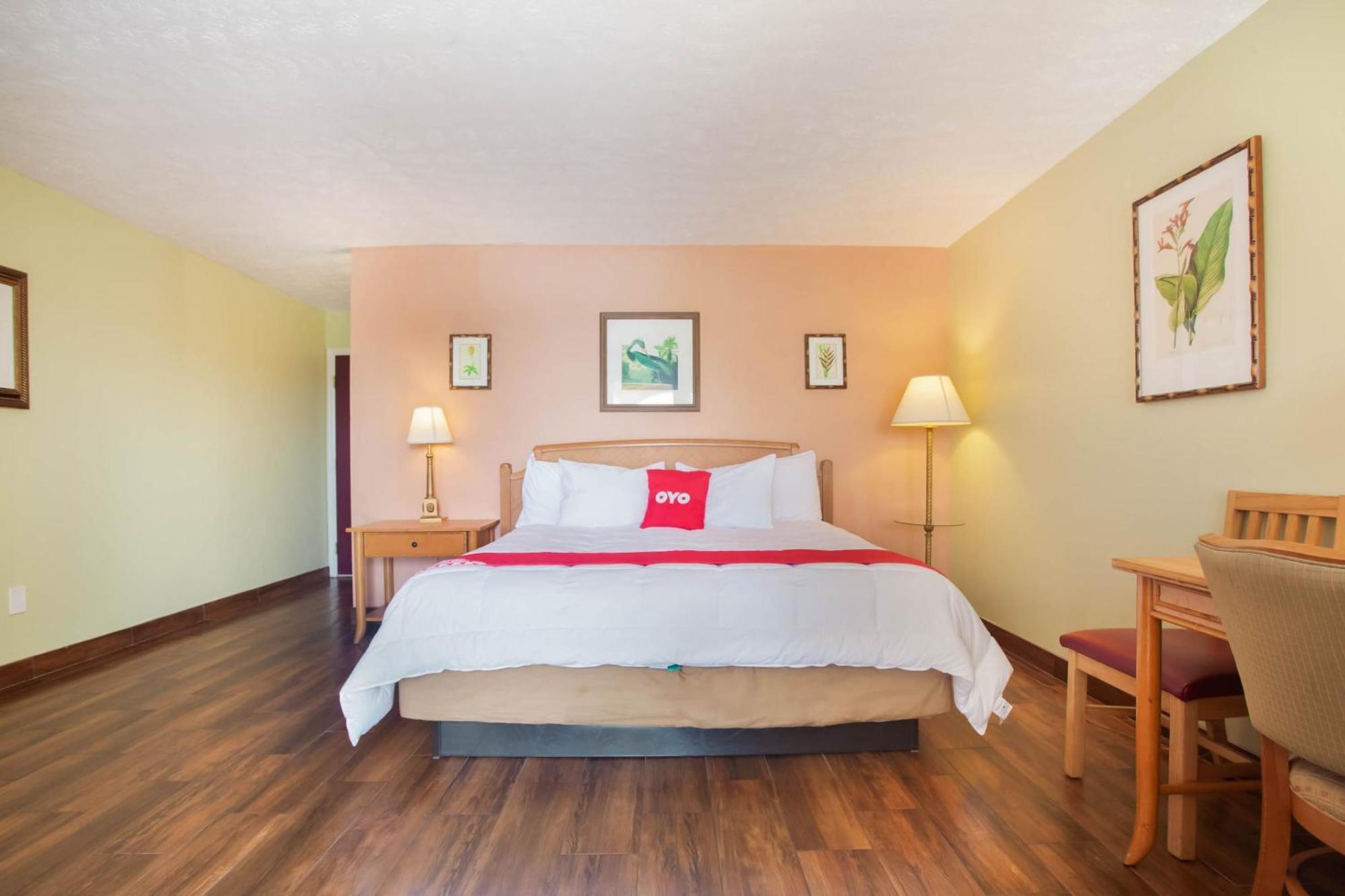Oyo Waterfront Hotel- Cape Coral Fort Myers, Fl Exterior photo